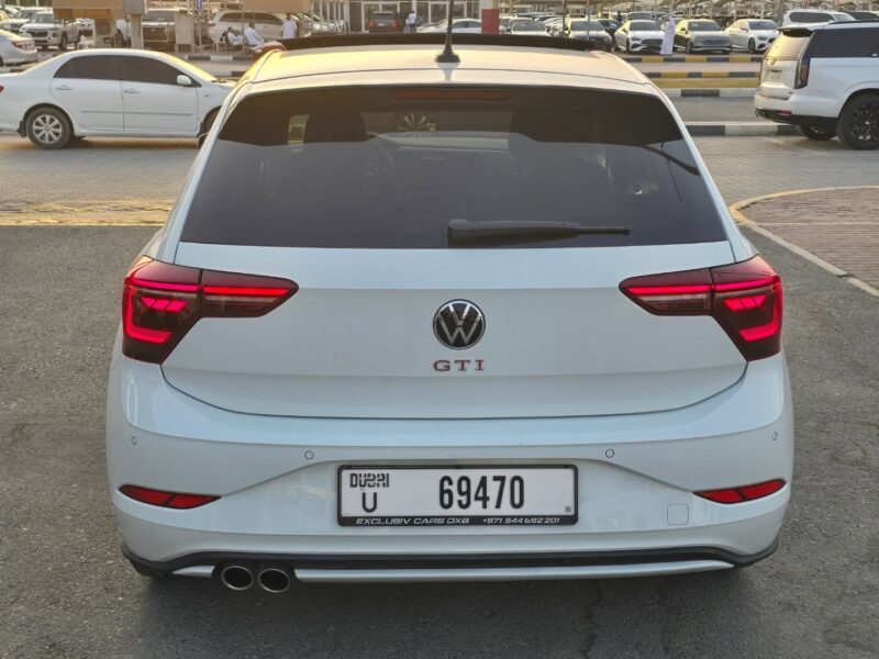 2022 Volkswagen Polo GTI 2.0 liters 4 Cylinders White Black
