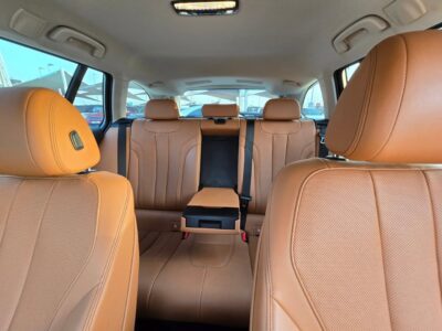 2022 BMW 520i M Kit 2.0 Liters 4 Cylinders Black Tan