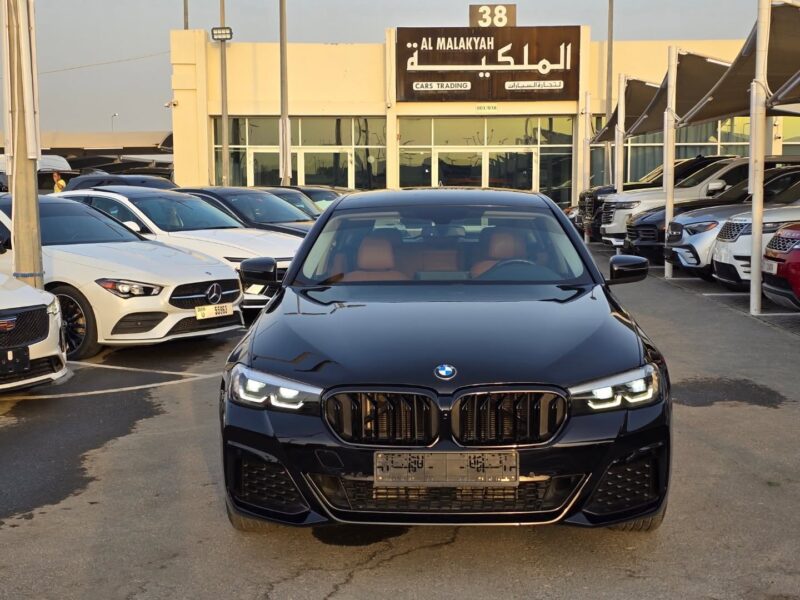 2022 BMW 520i M Kit 2.0 Liters 4 Cylinders Black Tan
