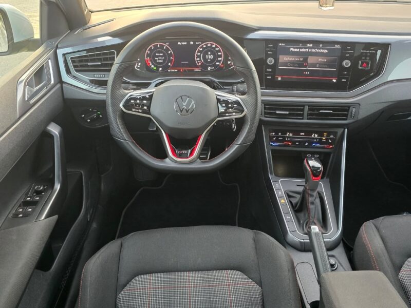 2022 Volkswagen Polo GTI 2.0 liters 4 Cylinders White Black