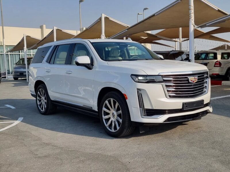 2021 Cadillac Escalade 6.2L V8 Gasoline Engine White Beige