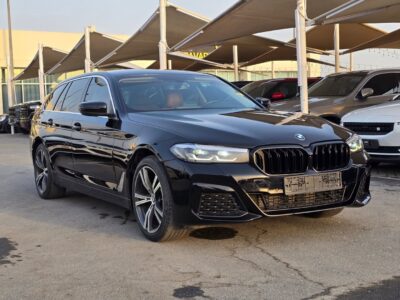 2022 BMW 520i M Kit 2.0 Liters 4 Cylinders Black Tan