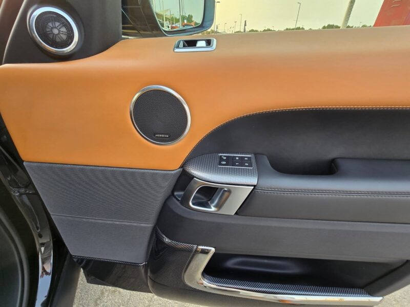 2019 Land Rover Range Rover Sport V8 Supercharged 5.0 litres V8 Engine Black Tan