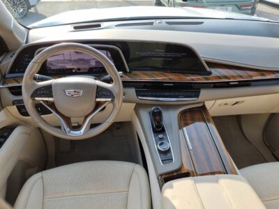 2021 Cadillac Escalade 6.2L V8 Gasoline Engine White Beige
