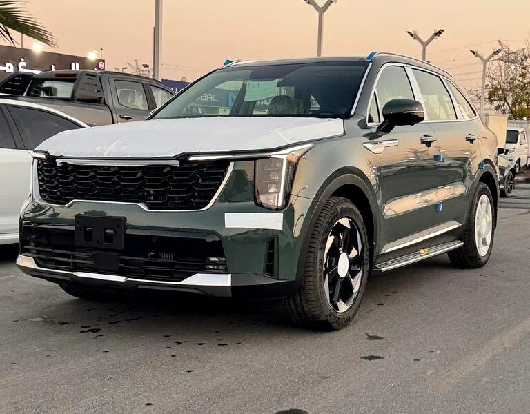 2025 Kia Sorento Full option Hybrid 1.6 Turbo GCC Specs Green White