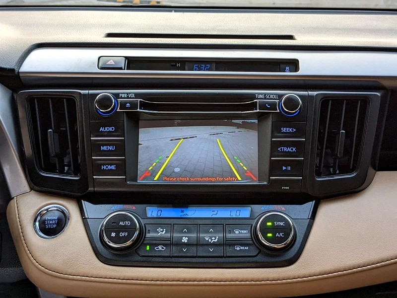 2016 Toyota Rav 4 GXR GCC Full Option SUV White Beige GCC Specs