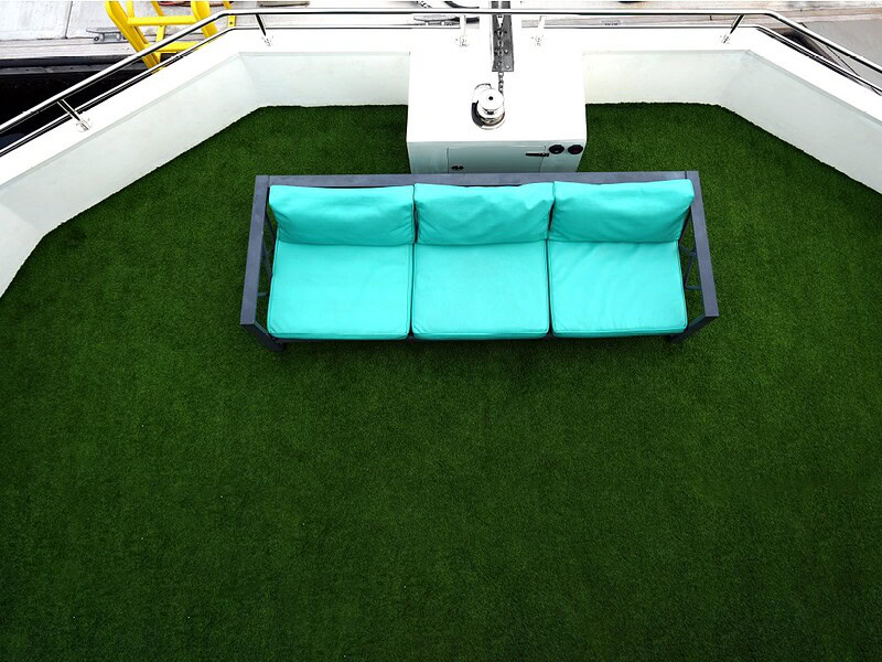 Castle Yacht Charter 70 FT