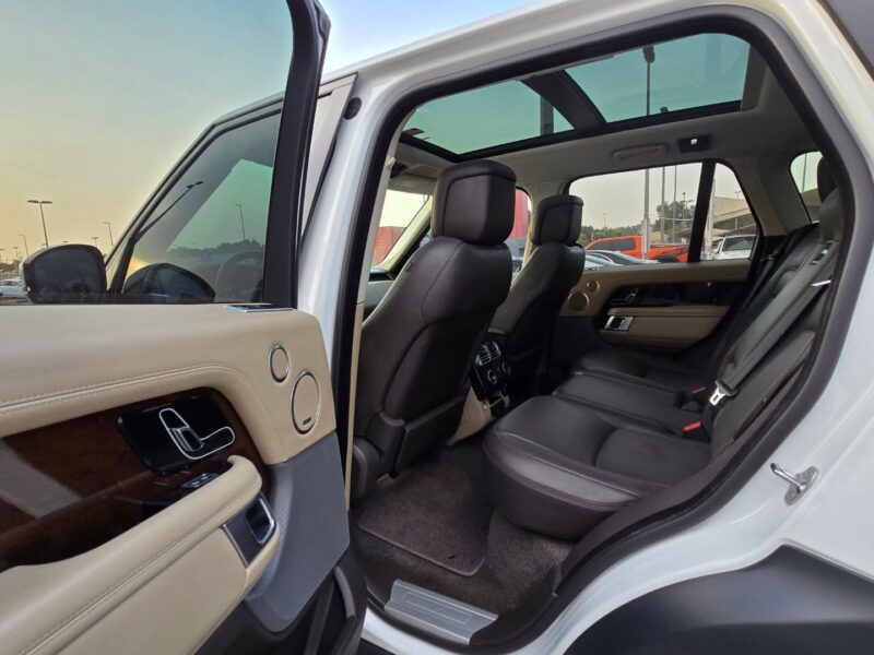 Land Rover Range Rover Vogue V6 Number 1 Full 2021 White Black