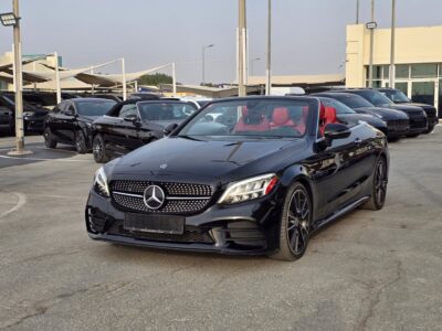 2019 Mercedes-Benz C300 Convertible 2.0 litres 4 cylinders Engine Black Red