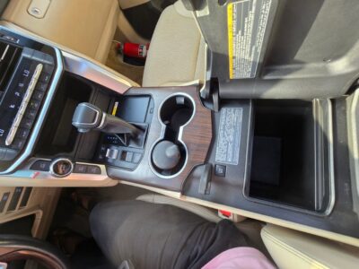 Toyota Land Cruiser GXR V6 Twin Turbo 2022 GCC Specs Blue Beige