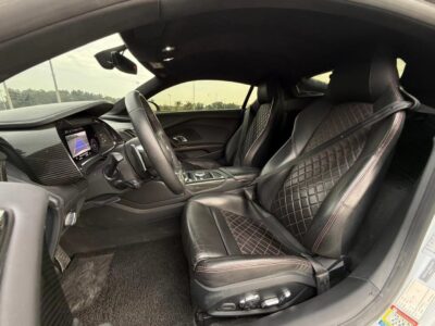 Audi R8 High Performance V10 Engine V10 2021 in Excellent Condition White