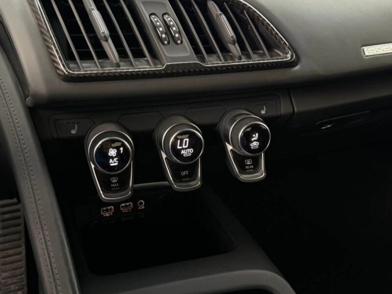 Audi R8 High Performance V10 Engine V10 2021 in Excellent Condition White