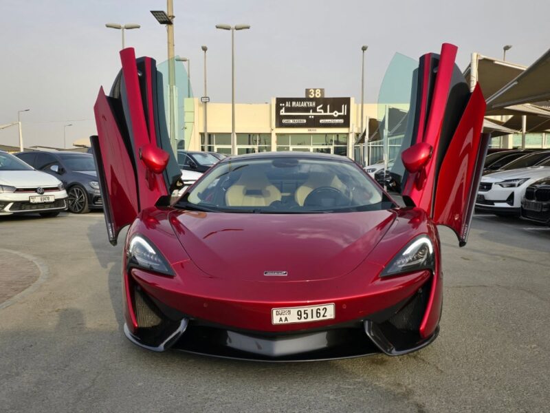 McLaren 570 GT Model 2017 Powerful V8 Twin-Turbo Engine Red Beige