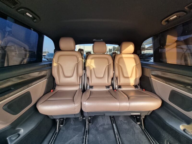 Mercedes-Benz V 250 GCC Specs Luxury Family Van Silver Brown