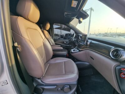 Mercedes-Benz V 250 GCC Specs Luxury Family Van Silver Brown