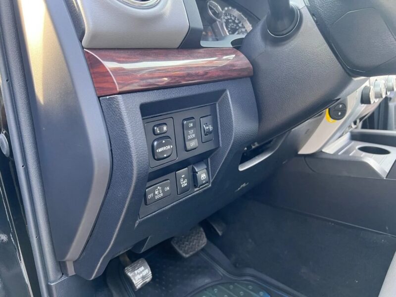 2017 Toyota Tundra Crewmax Limited 5.7 litre 8 Cylinder Engine Black Grey