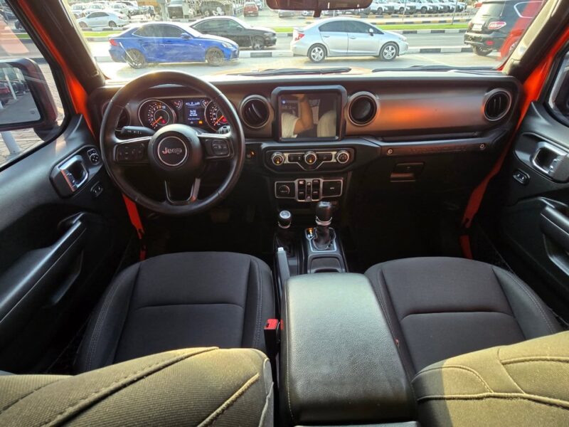 Jeep Wrangler Desert 2018 Orange Black in Very Good Condition