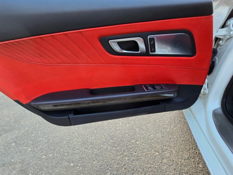 2015 Mercedes-Benz GTS Coupe White Red GCC Specs