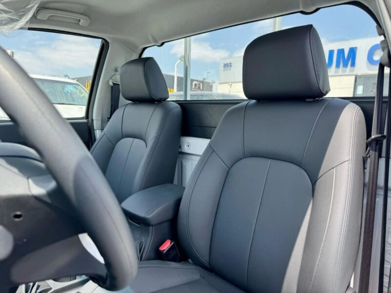 Great Wall Wingle Wingle 5 4X2 2025 GCC Specs White Black