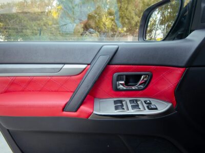 2022 Mitsubishi Pajero GLS 6 Cylinder Engine White Red GCC Specs