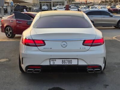 Mercedes-Benz S 560 4.0L Twin-Turbo V8 Engine 2018 White Red