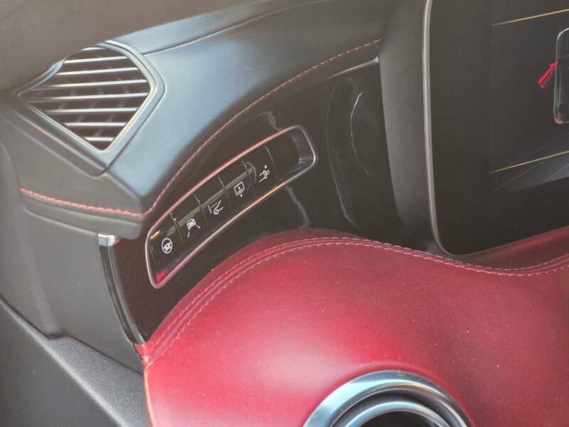 Mercedes-Benz S 560 4.0L Twin-Turbo V8 Engine 2018 White Red