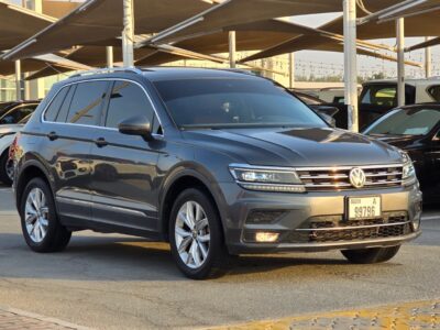 Volkswagen Tiguan 2.0L 4-cylinder turbocharged TSI engine 2020 Grey Orange