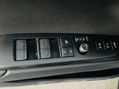 2025 Toyota Camry CAMRY 2.5 HYBRID GCC Specs Blue Tan