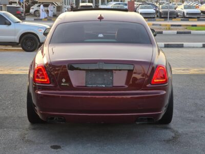 2015 Rolls-Royce Ghost 6.6-liter twin-turbocharged V12 Full Specifications