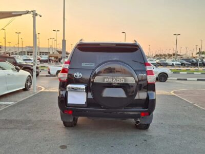 2014 Toyota Prado VXR V6 GCC Specs Black-Beige