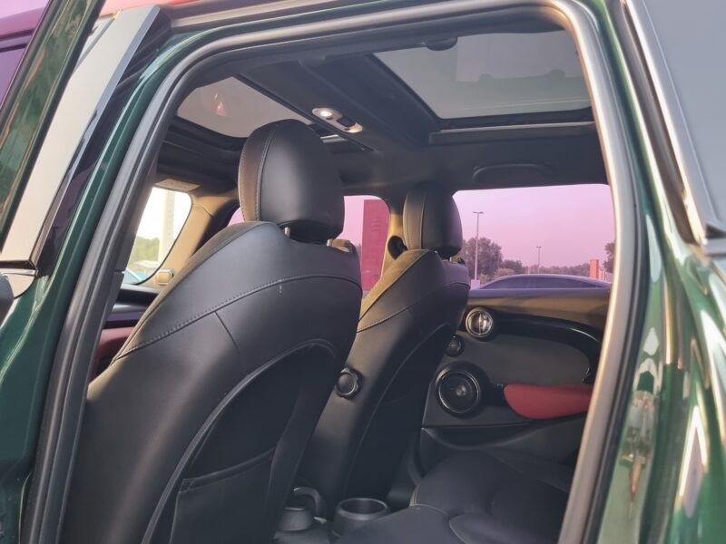 2018 Mini Cooper S - John Cooper Works GCC Specs