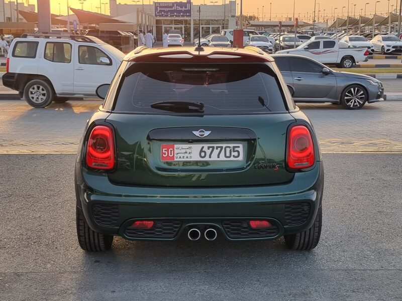 2018 Mini Cooper S - John Cooper Works GCC Specs