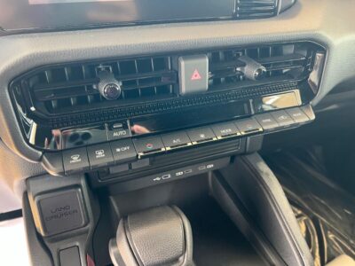 2024 Toyota Prado TOYOTA LAND CRUISER PRADO VX ENG 2.4L White Black