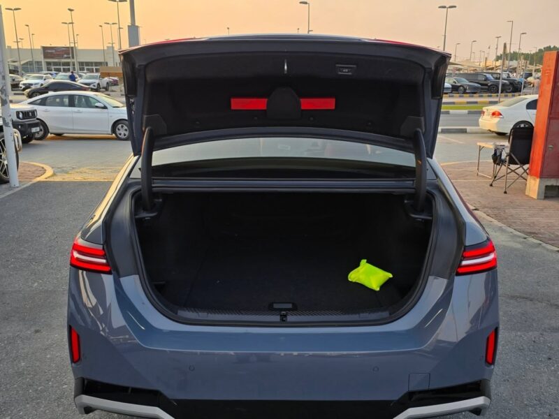 2025 BMW i5 eDrive35L Grey Electric German Specs