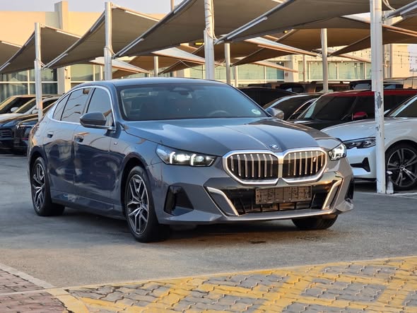 2025 BMW i5 eDrive35L Grey Electric German Specs