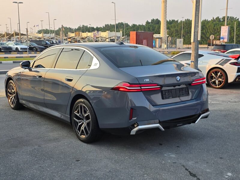 2025 BMW i5 eDrive35L Grey Electric German Specs