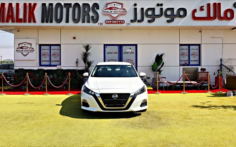 2022 Nissan Altima S 4 Cylinder Engine White Beige
