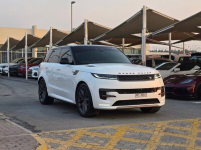 2025 Land Rover Range Rover Sport 3.0-liter turbocharged inline-six Cylinder White