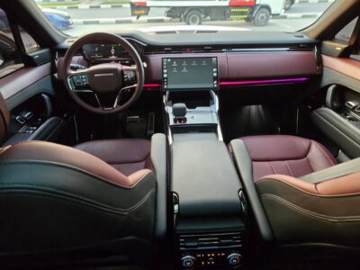 2025 Land Rover Range Rover Sport 3.0-liter turbocharged inline-six Cylinder White