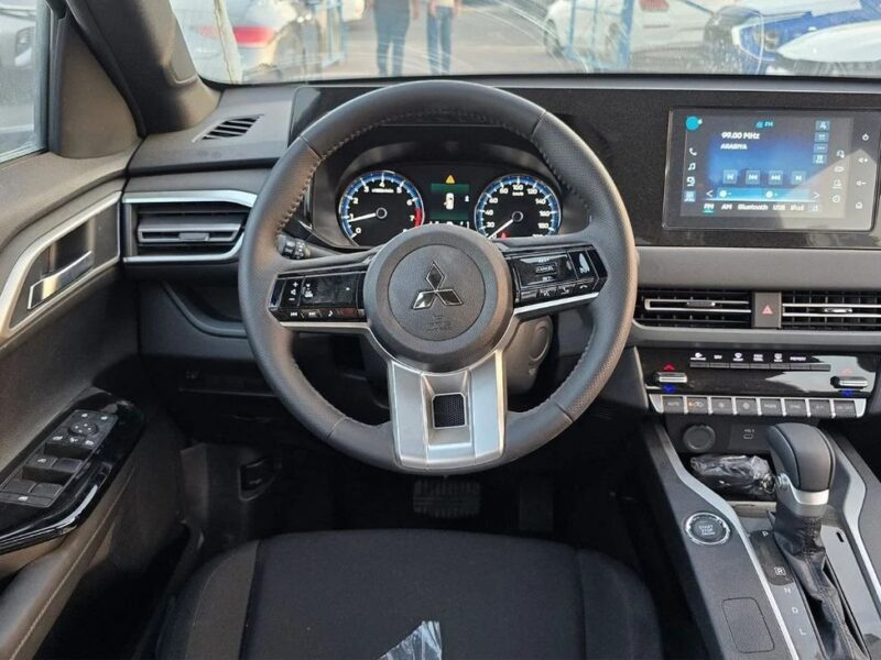 Mitsubishi Xforce 2025 Mitsubishi Xforce 1.5L AT Petrol Grey Black