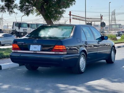1992 Mercedes-Benz 500 SEL 5.0 liters 8 Cylinders Engine Blue Black