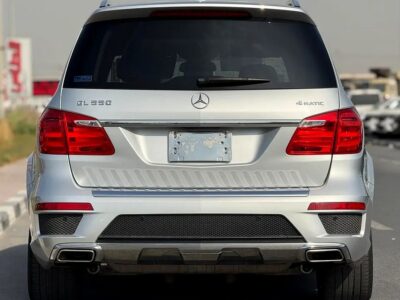 2014 Mercedes-Benz GL-Class GL 550 8 Cylinder CLEAN CAR Silver Black