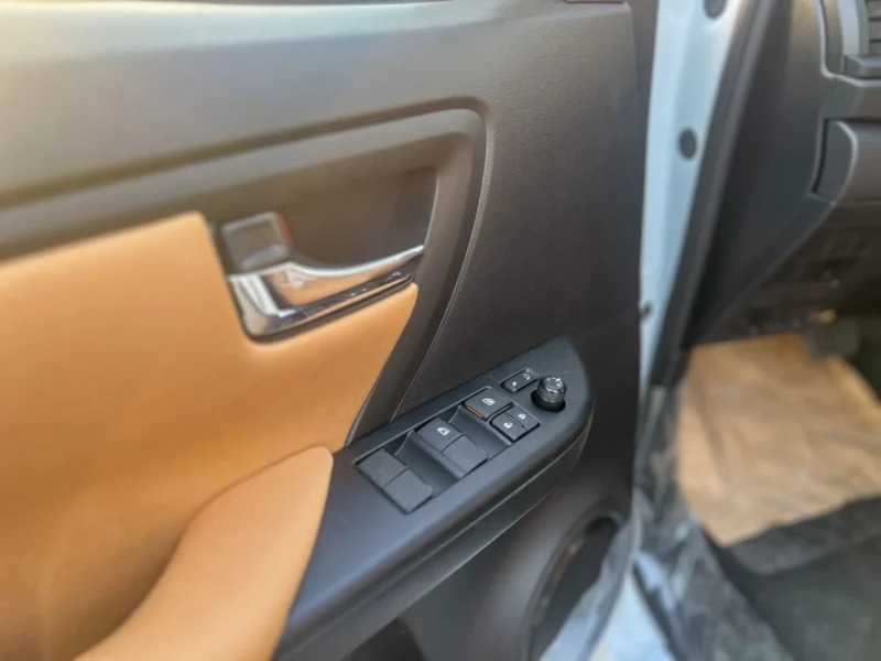 2024 Toyota Fortuner GX2 2.7 litre 4 Cylinder Engine 4WD White Tan GCC