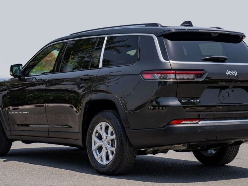 JEEP GRAND CHEROKEE LIMITED 3.6P AT 4X4 MY2023 Black Beige