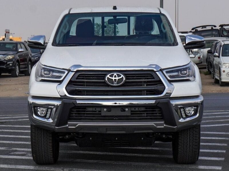 2025 Toyota Hilux GLX-S SR5 2.7L 4 Cylinder Engine GCC White Burgundy