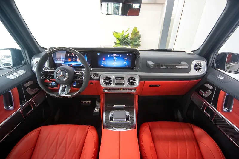 2025 Mercedes-Benz G-Class G 63 AMG Carbon Fiber V8 4.0L Black Red