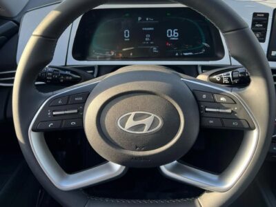 2025 Hyundai Elantra 2025 Hyundai Elantra 1.5L Full Options White Black