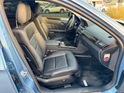 2010 Mercedes-Benz E 350 3.5-liter V6 Engine Blue Black