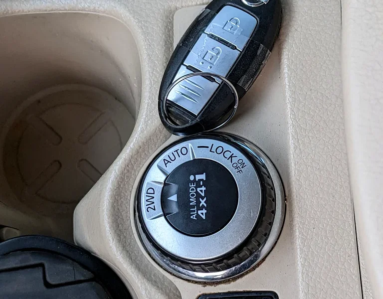 2015 Nissan X-Trail 4WD ID Option Premium Condition GCC Black Beige