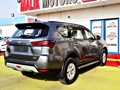 2022 Nissan Xterra SE 4 Cylinder Engine SUV GCC Specs Grey Beige